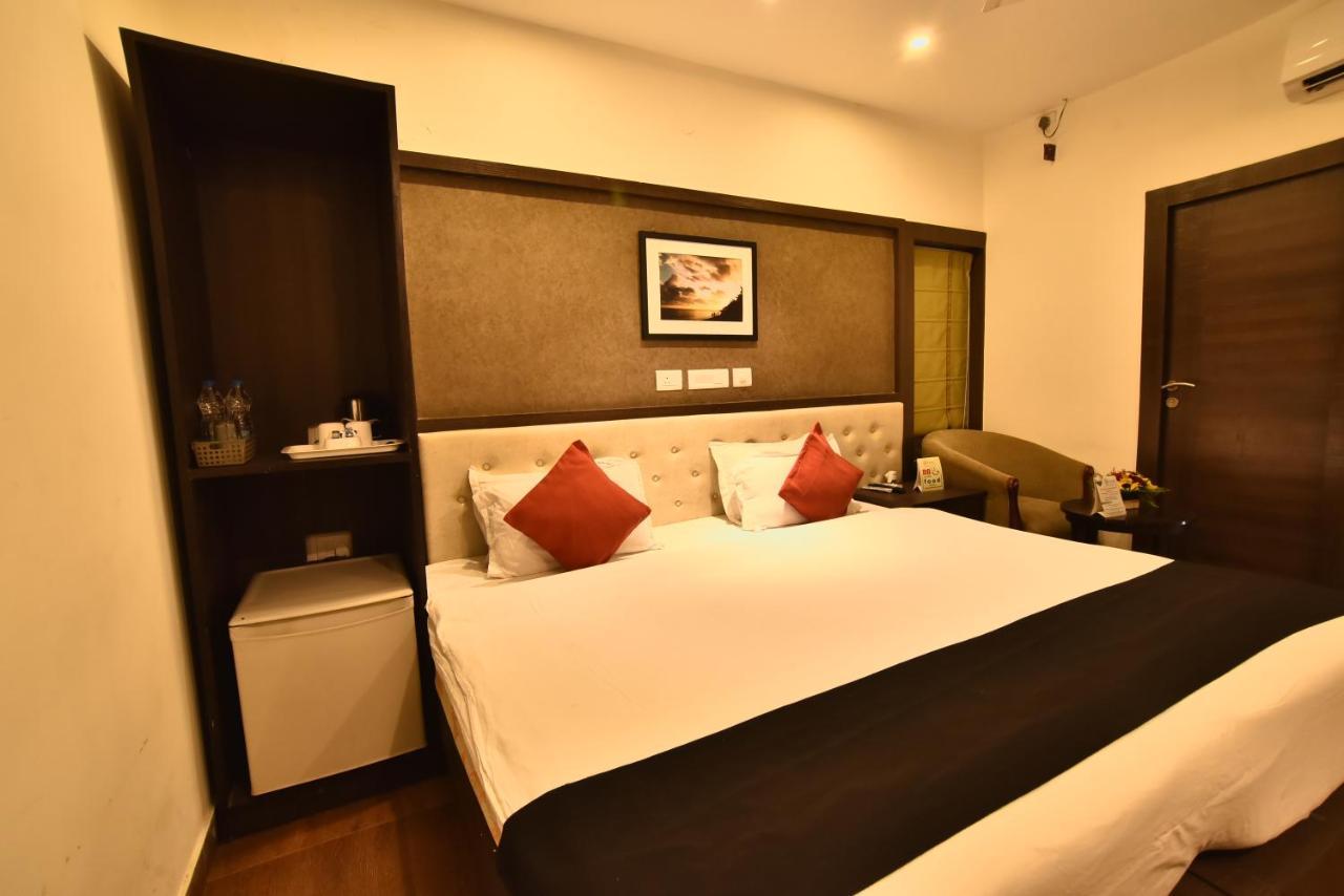 Casa Broadway-A Boutique Hotel Calcuta Exterior foto